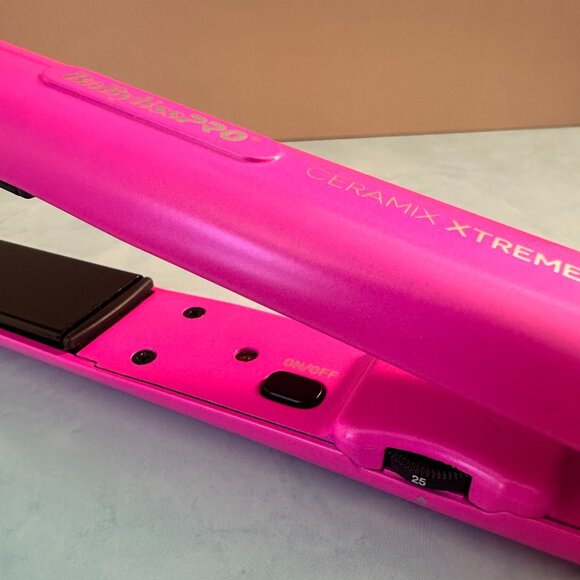 BabylissPRO Ceramix Xtreme Hot Pink Straightener - Picture 3 of 5
